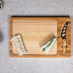 New England Patriots Football Field - Icon Glass Top Cutting Board & Knife Set