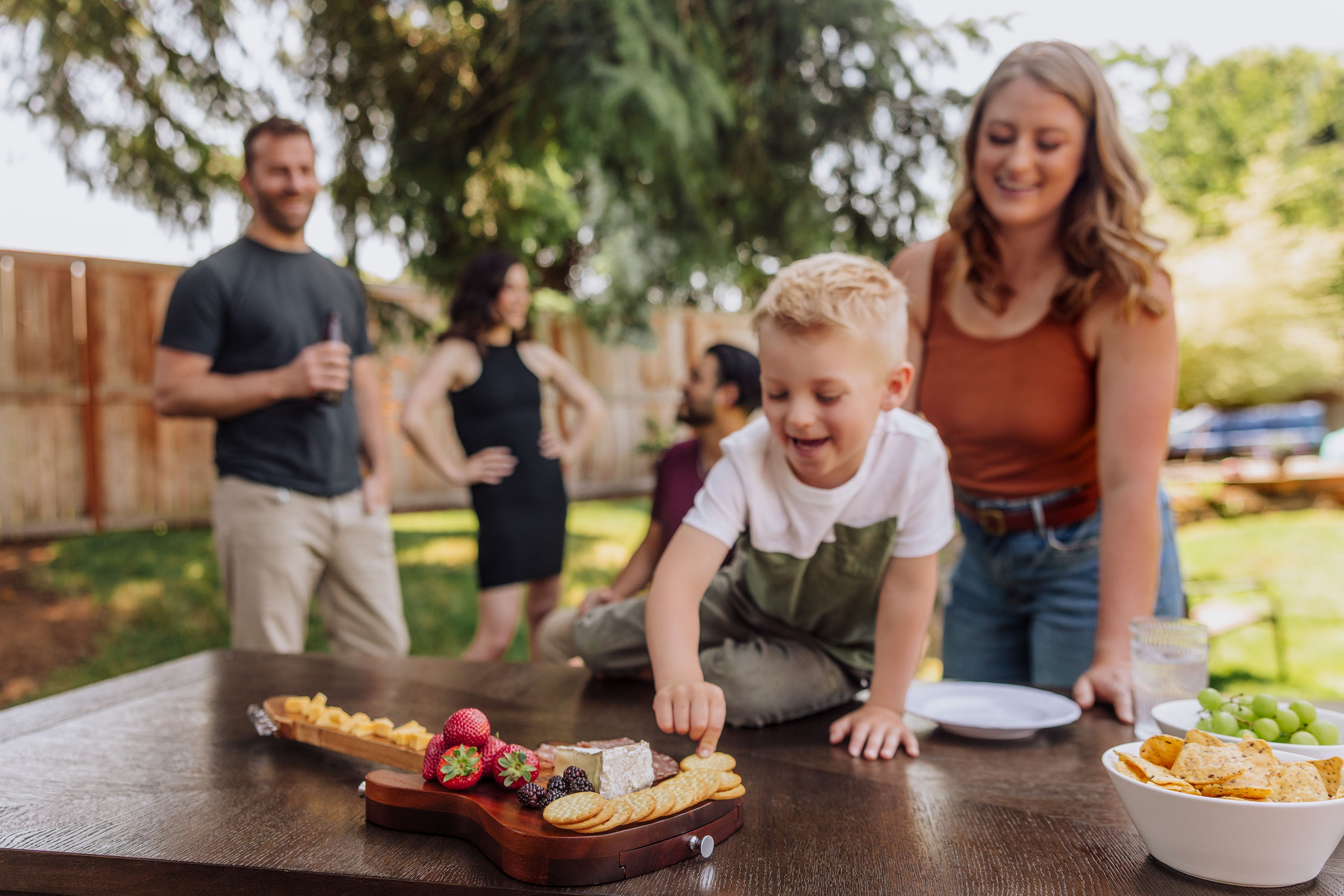 Guitar Legend Cheese Board & Tools Set