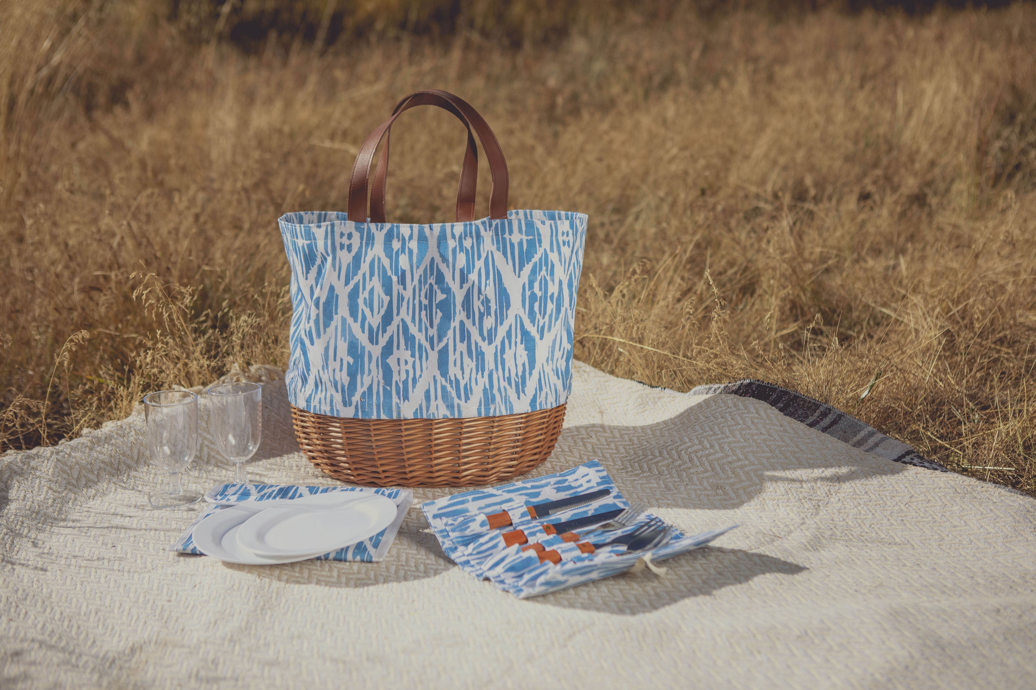 Promenade Picnic Basket-Picnic Time Family of Brands