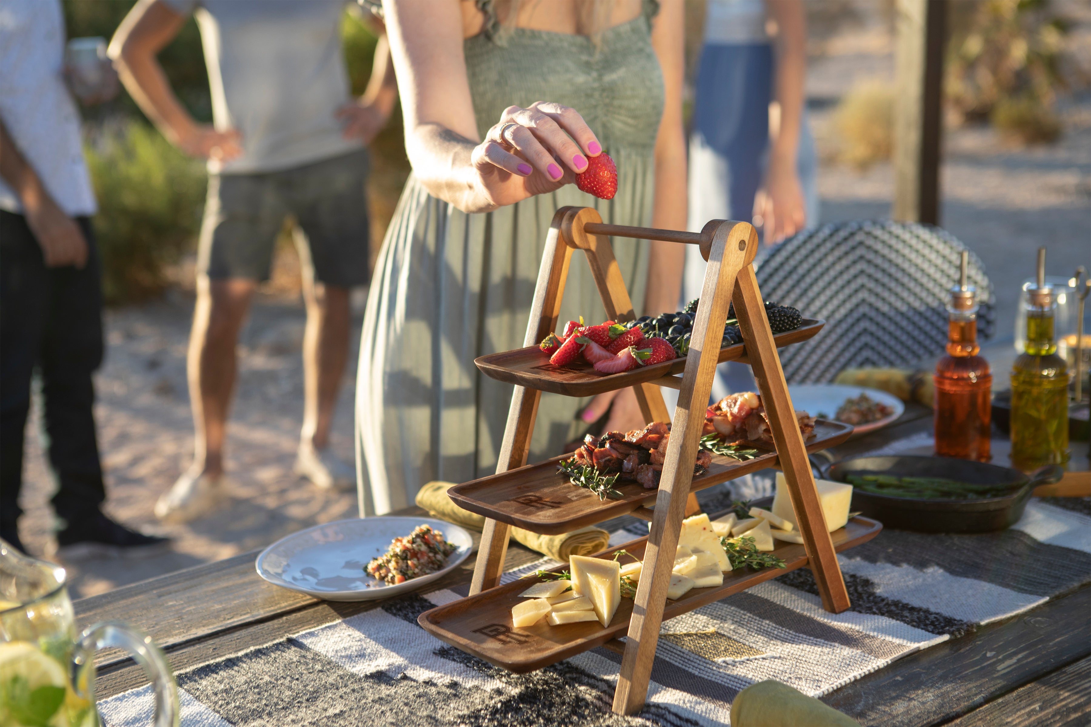 Rhode Island Rams - Serving Ladder 3 Tiered Serving Station