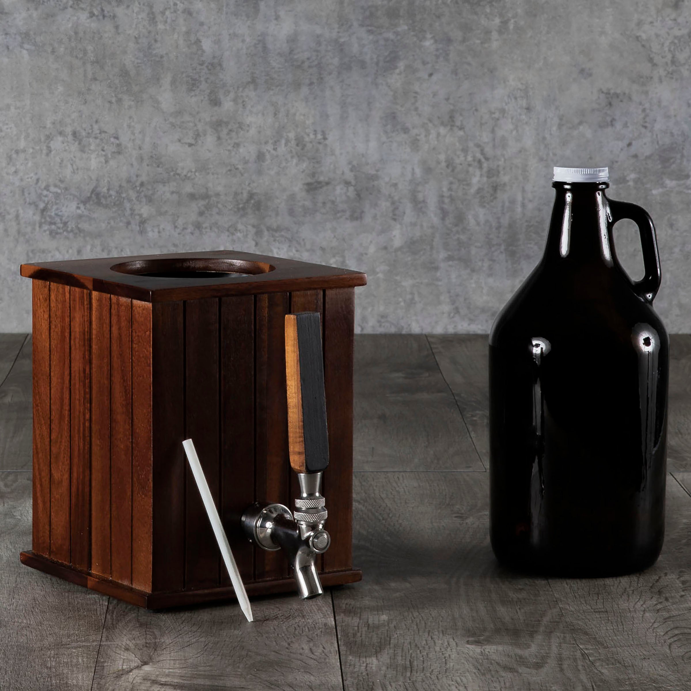 growler top gear Growler Tap with 64 oz. Glass Growler