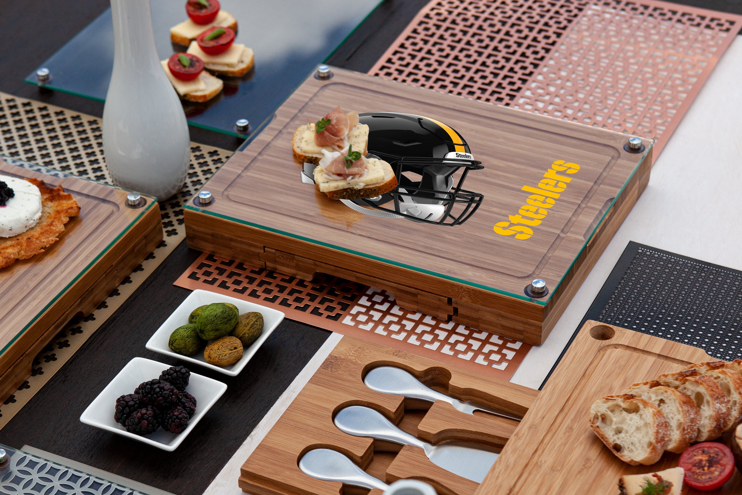 Pittsburgh Steelers - Concerto Glass Top Cheese Cutting Board & Tools Set
