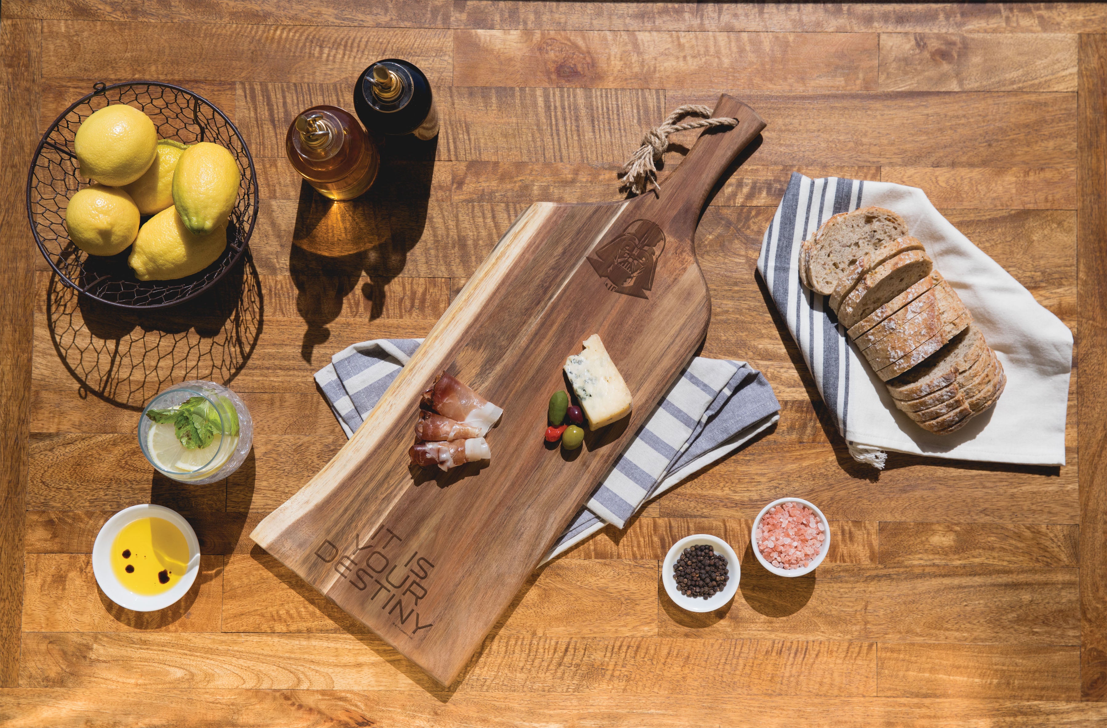 Star Wars Darth Vader - Artisan 24" Acacia Charcuterie Board