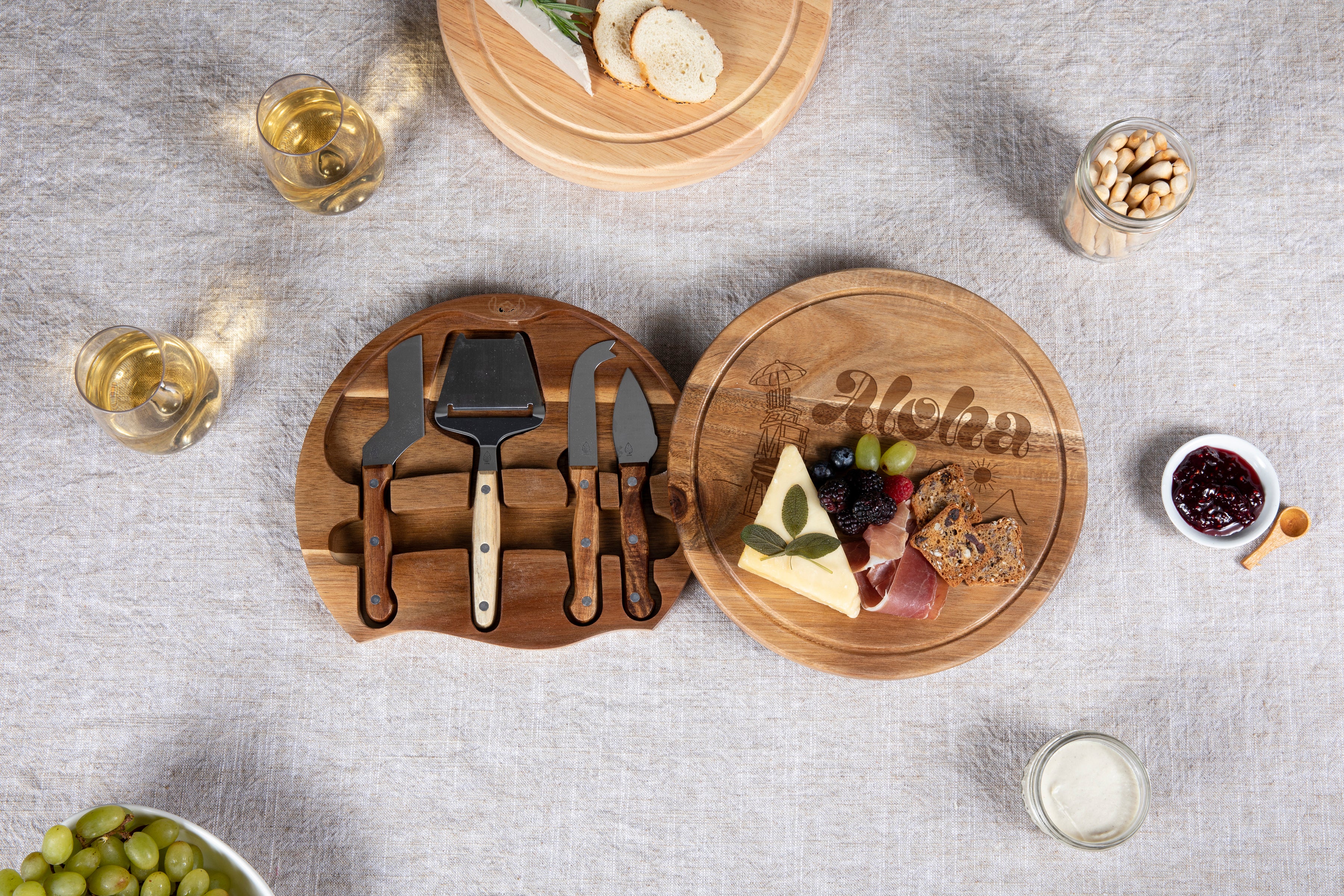 Lilo & Stitch - Acacia Circo Cheese Cutting Board & Tools Set