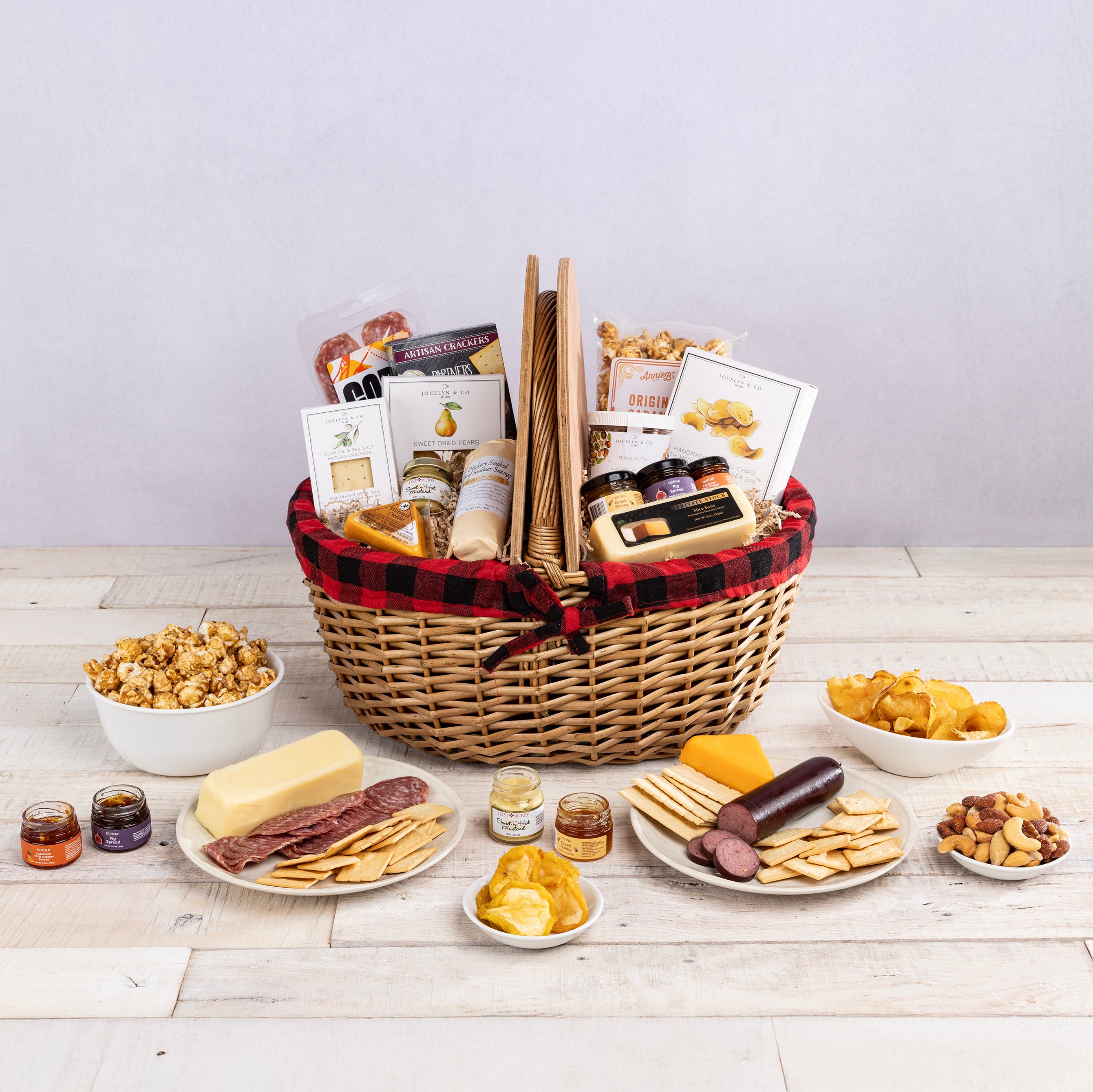 Country Basket with Gourmet Gift Pack