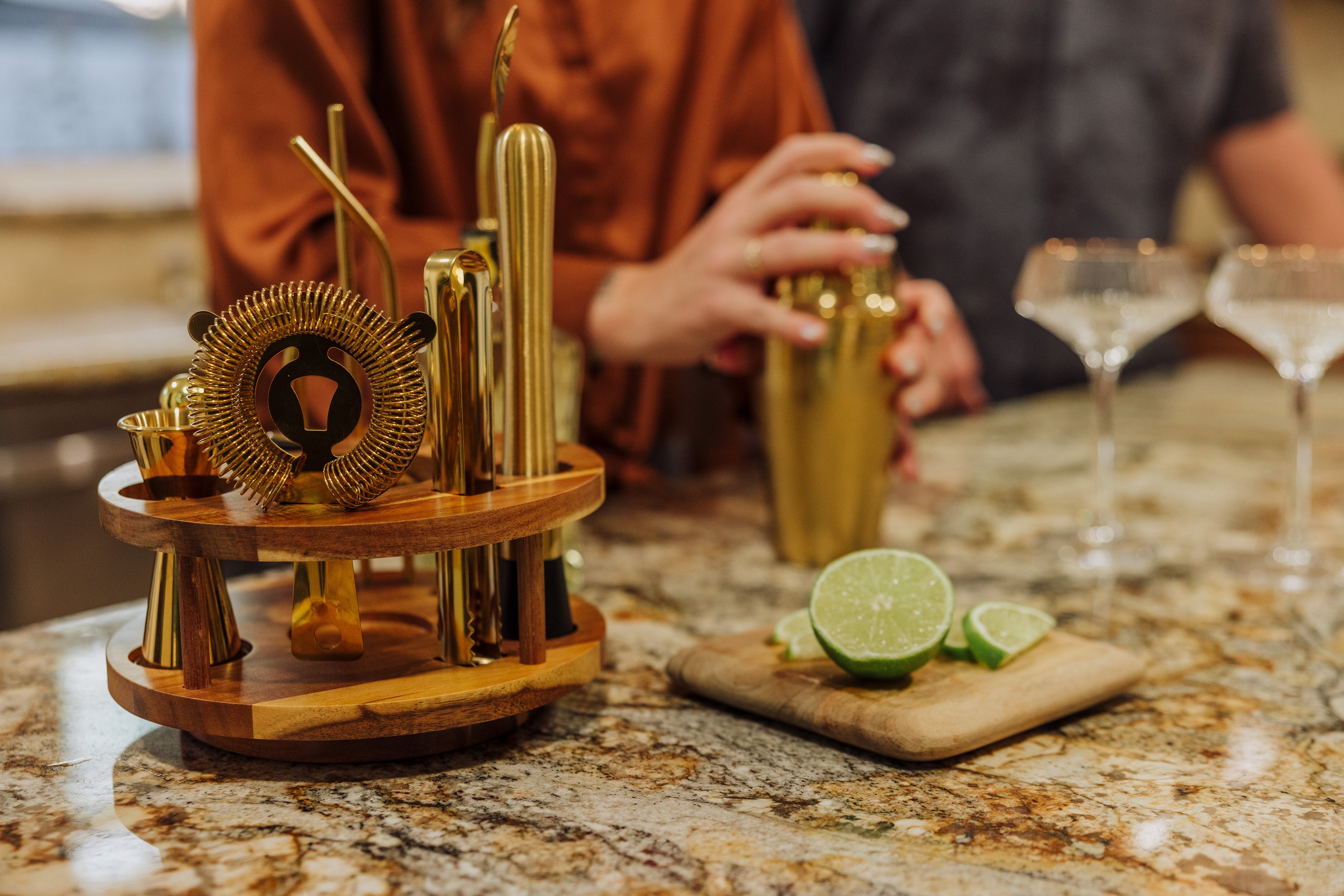 Carousel Lazy Susan 13-Piece Bar Tool Set