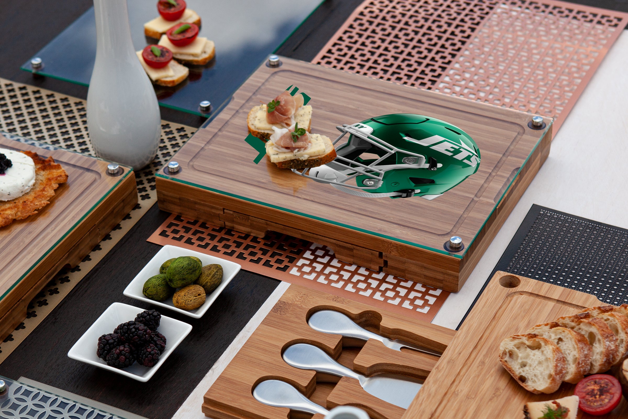 New York Jets - Concerto Glass Top Cheese Cutting Board & Tools Set