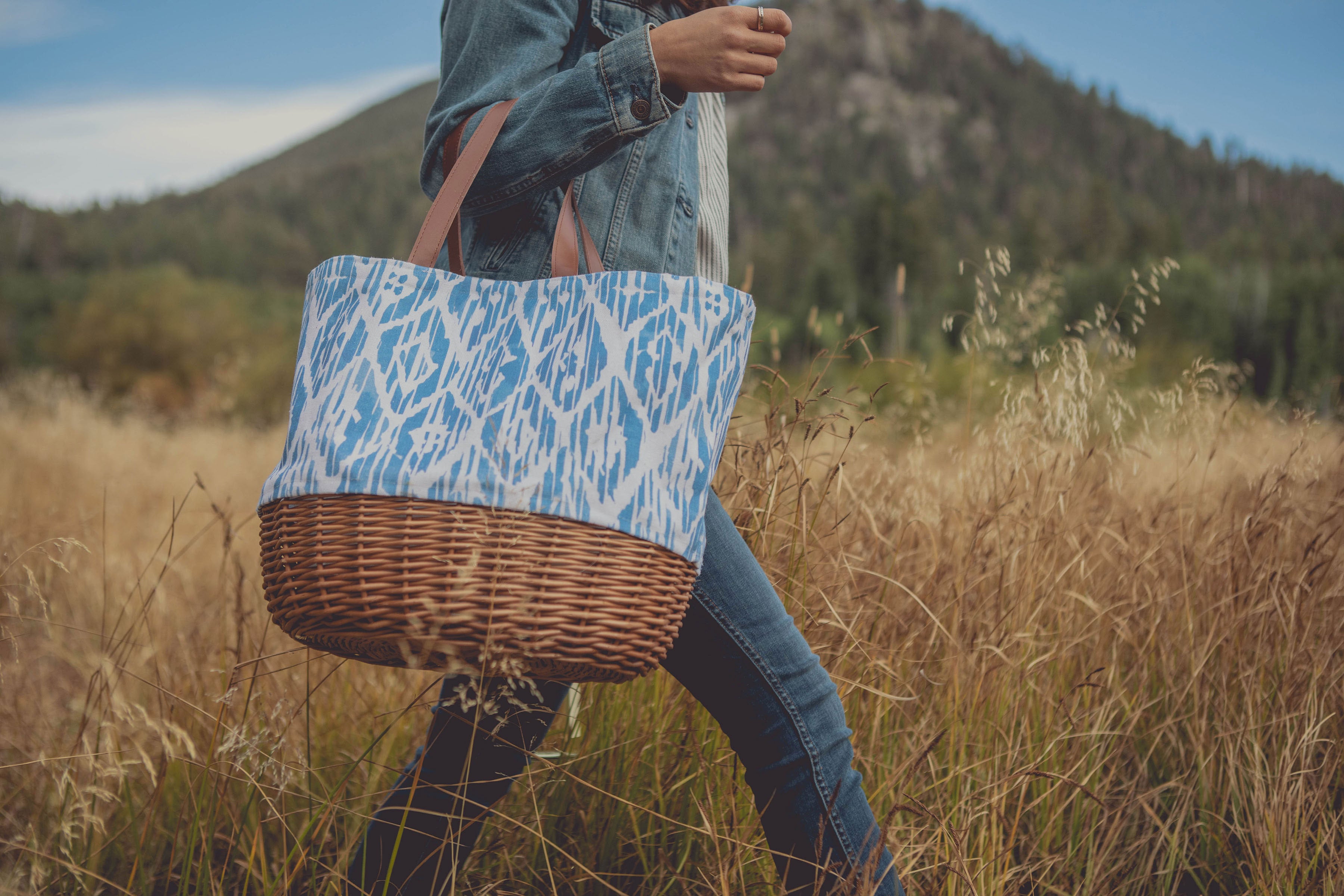 Promenade Picnic Basket-Picnic Time Family of Brands