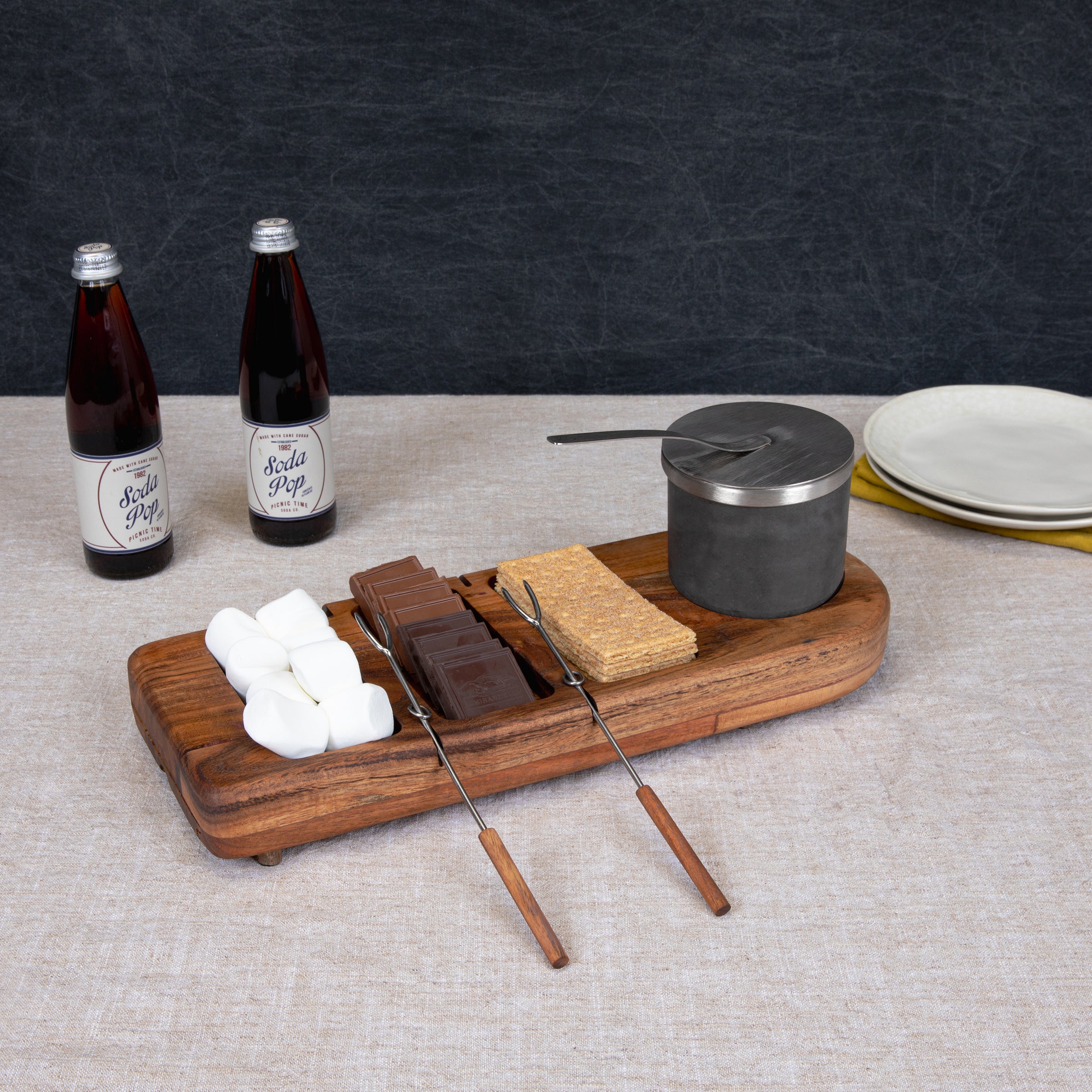 Dolce S'mores Kit with Tabletop Fire Pit
