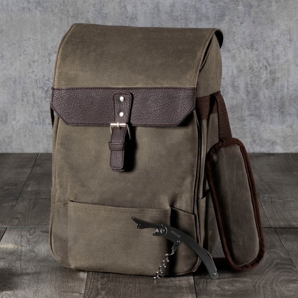 Picnic Time insulated two-bottle wine tote