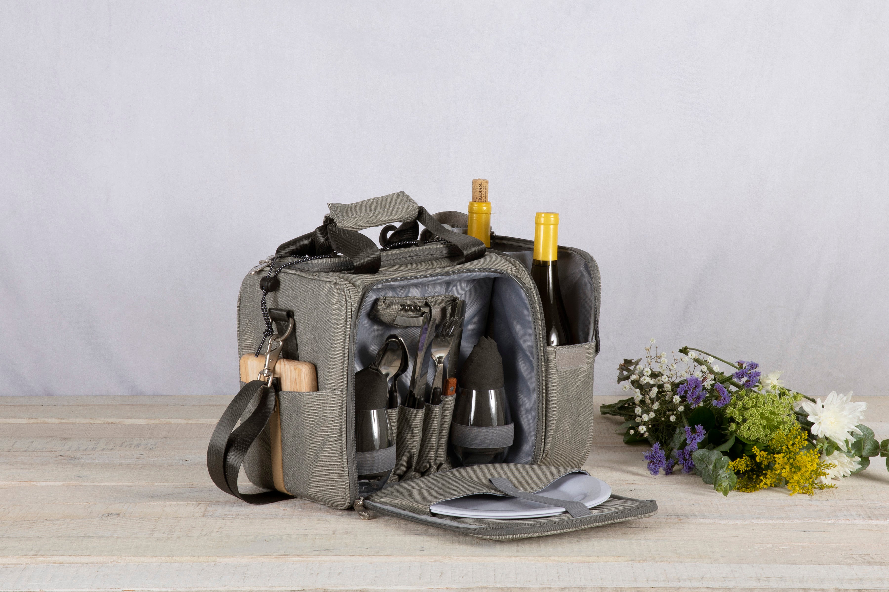 Malibu PT Frontier Edition Picnic Basket Cooler