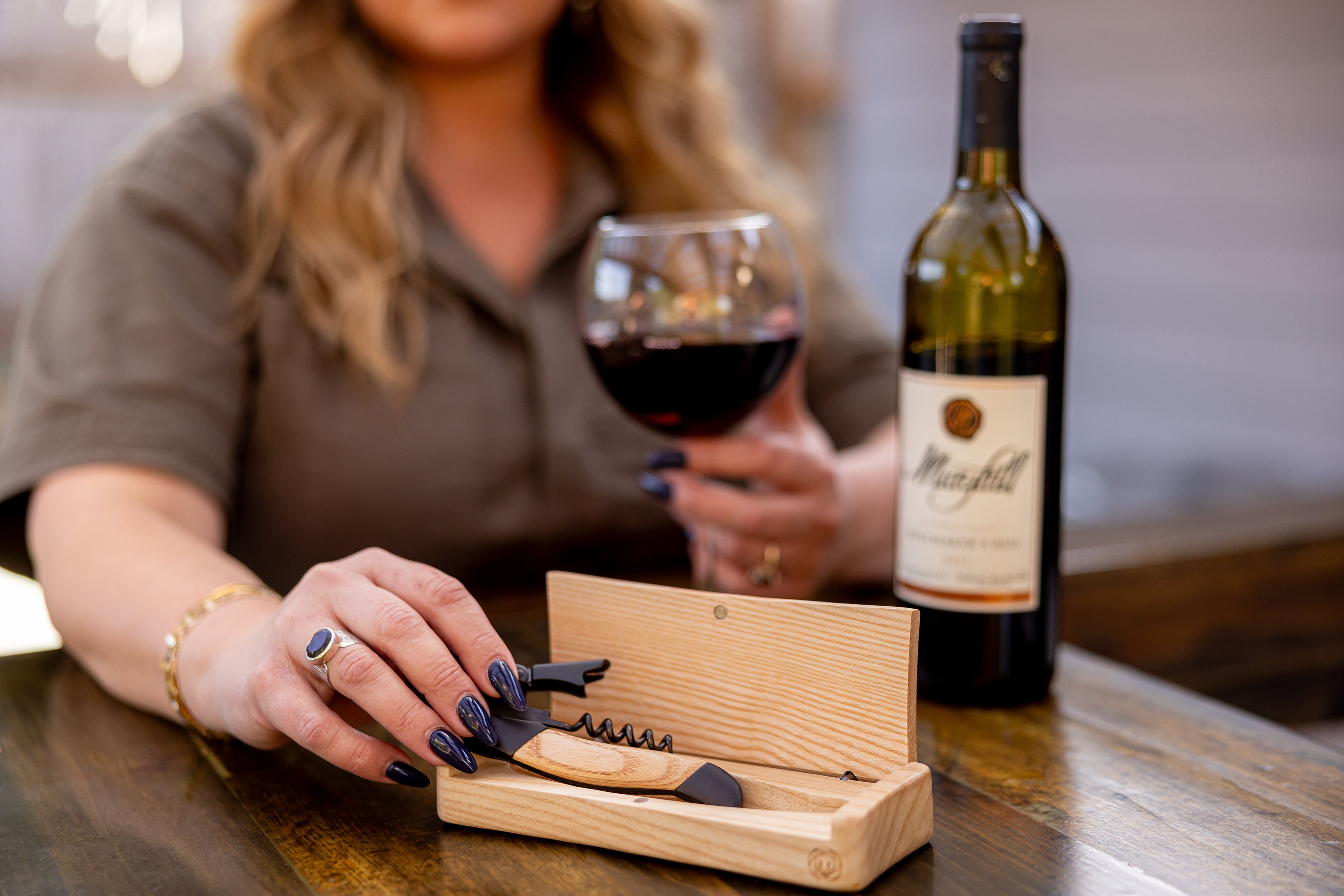 Barolo Waiter-style Corkscrew in Ashwood Box