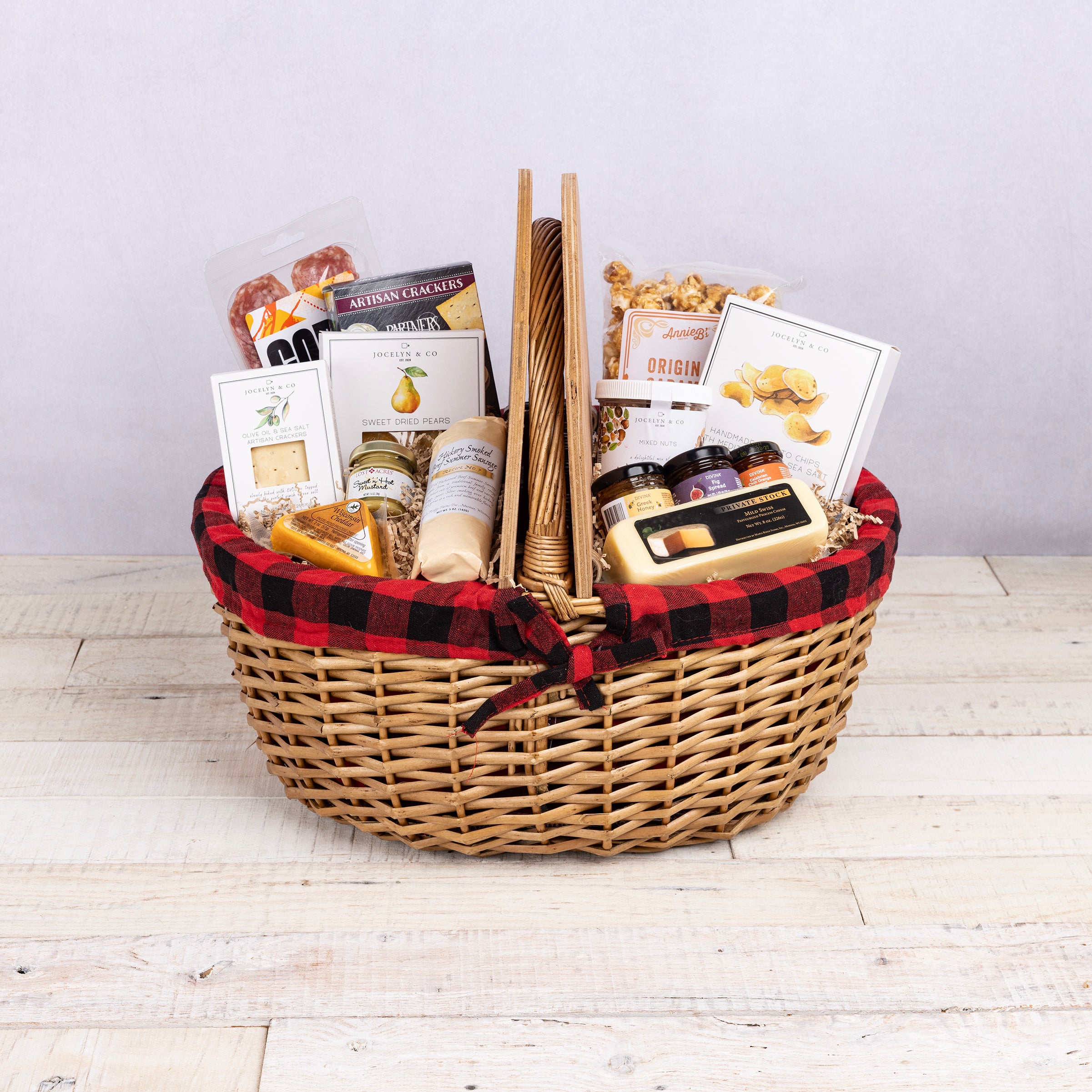 Country Basket with Gourmet Gift Pack