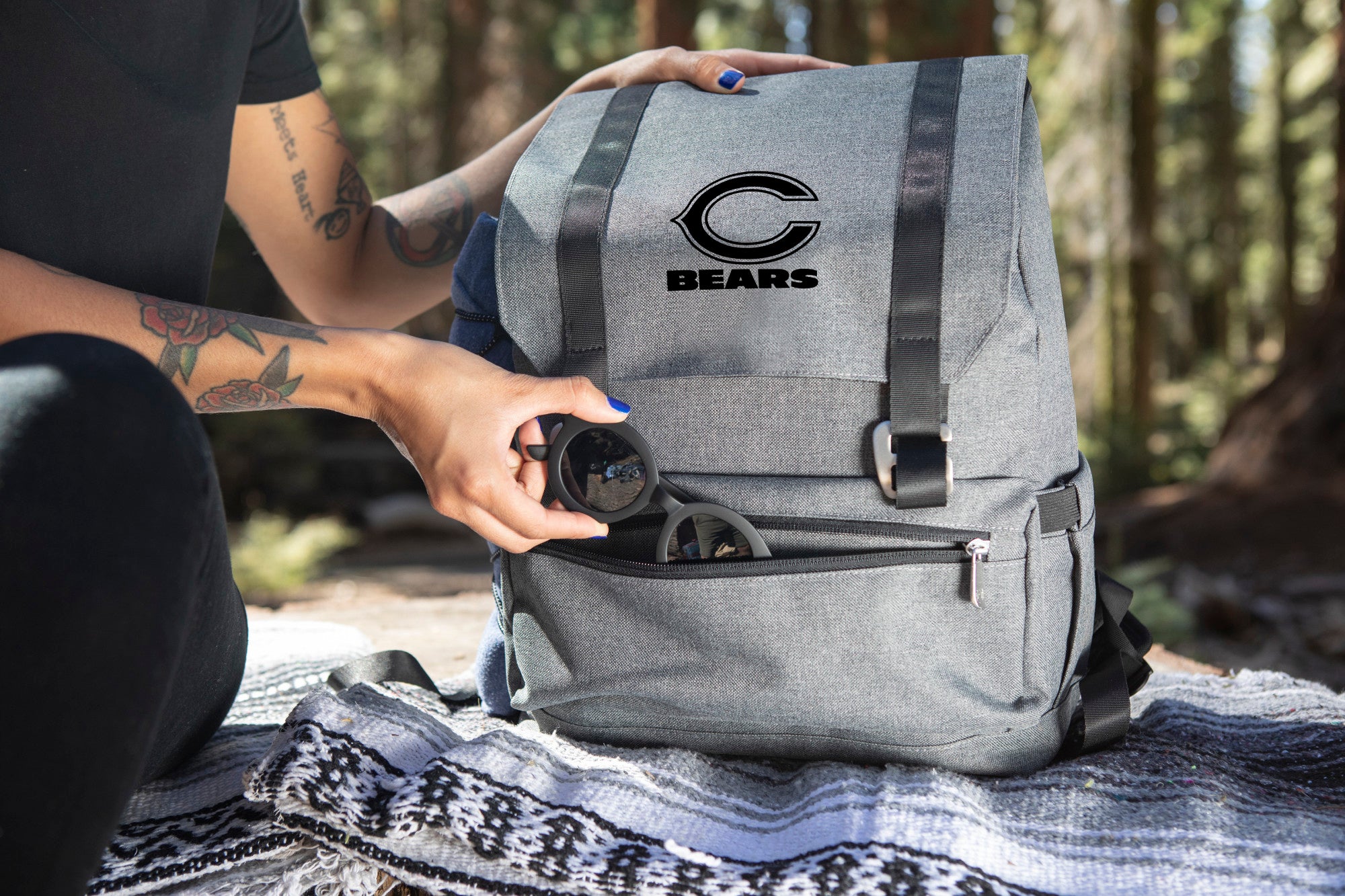 Chicago Bears - On The Go Traverse Backpack Cooler