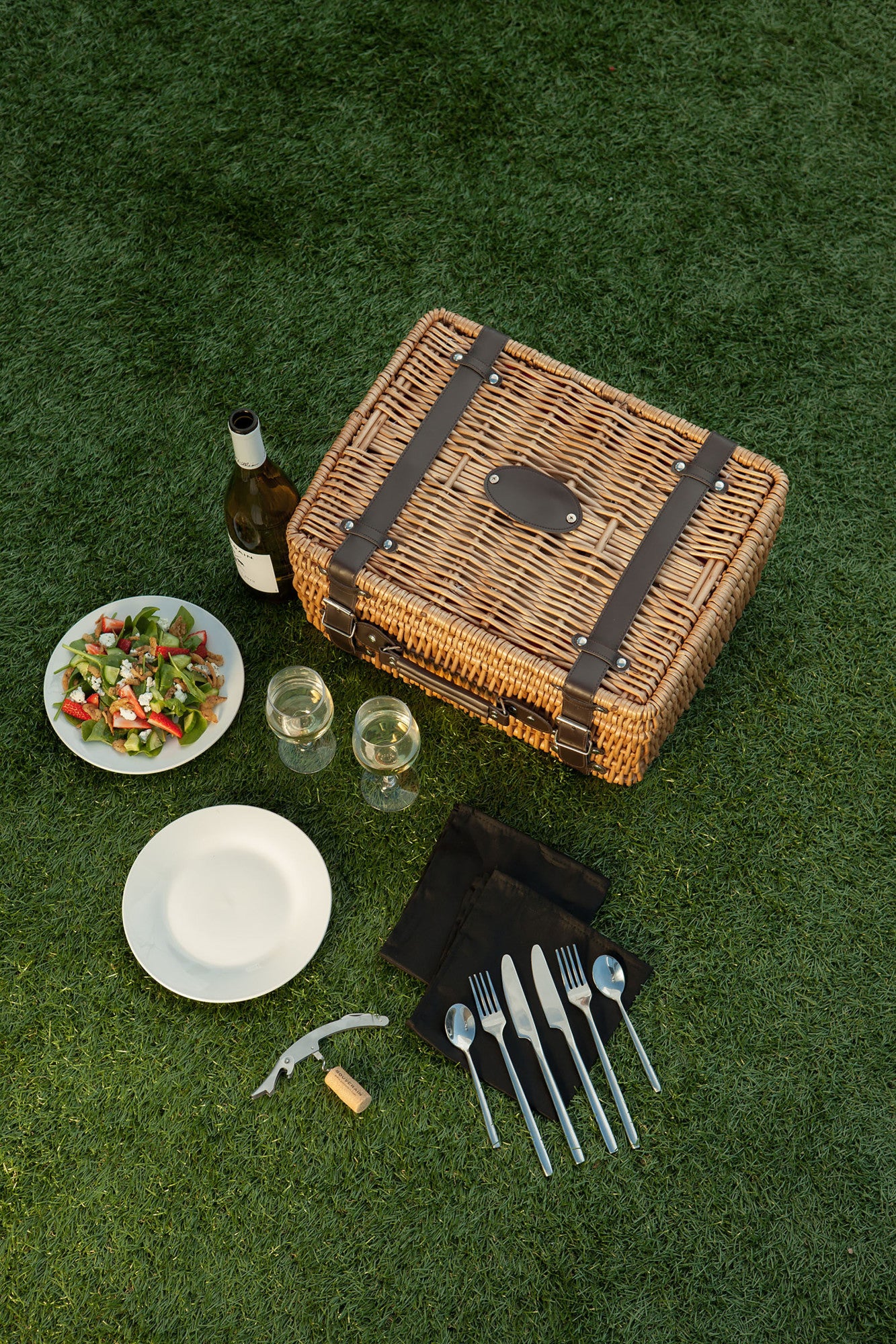 Los Angeles Chargers - Champion Picnic Basket