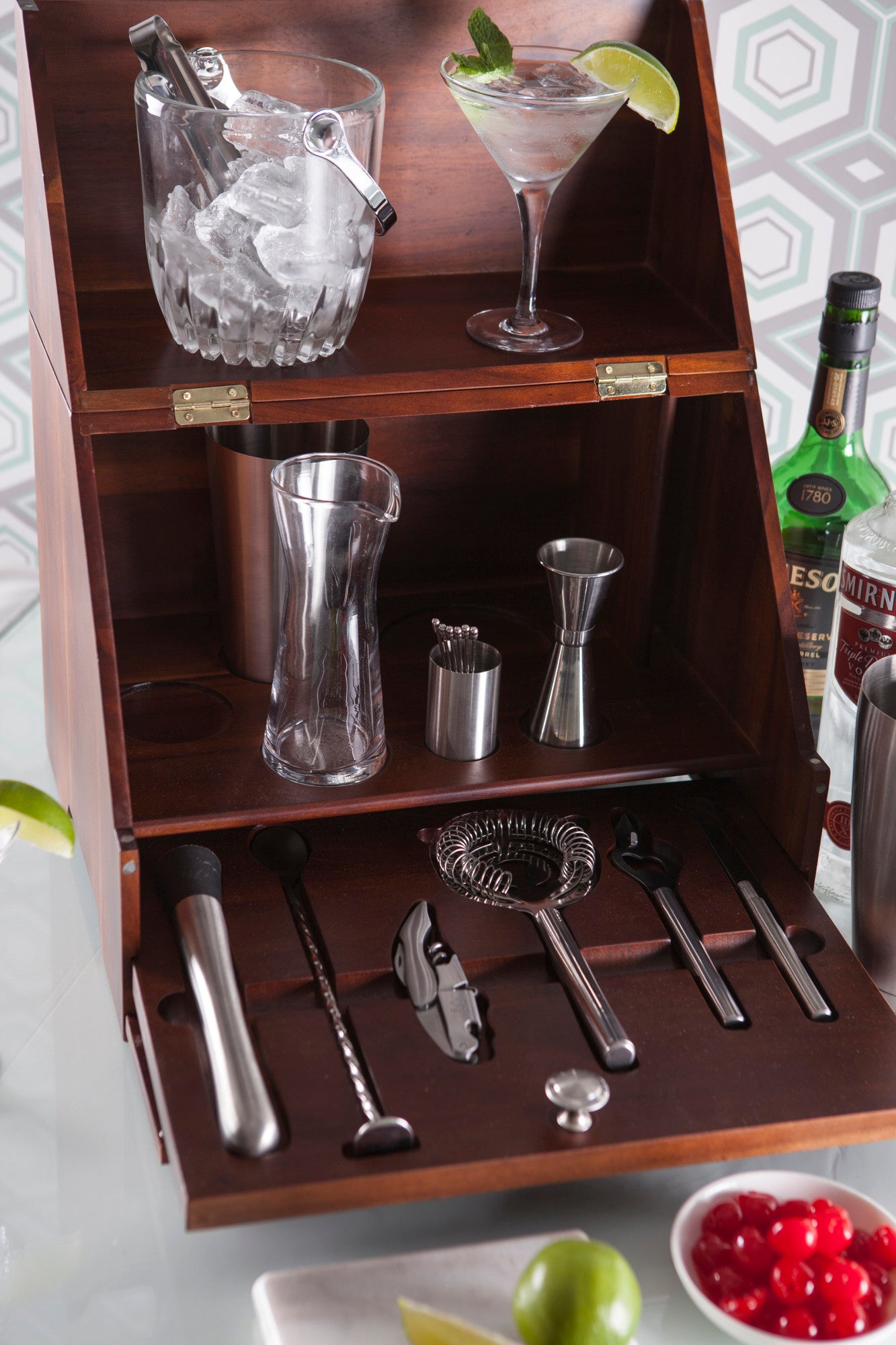 San Francisco Giants - Madison Acacia Tabletop Bar Set