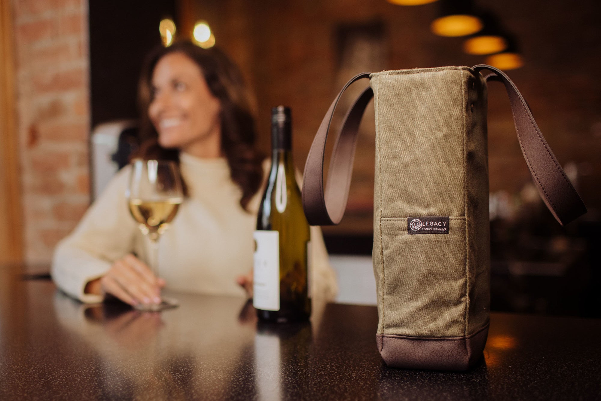 Amazon.com: tilvini Genuine Leather Wine Tote Bag With Insulated Wine Cooler  Compartment. Christmas Wine Gift For Women. Wine Purse Travel Accessories  For Wine Lovers. Beach Cooler Bag Wine Bottle Carrier Byob :