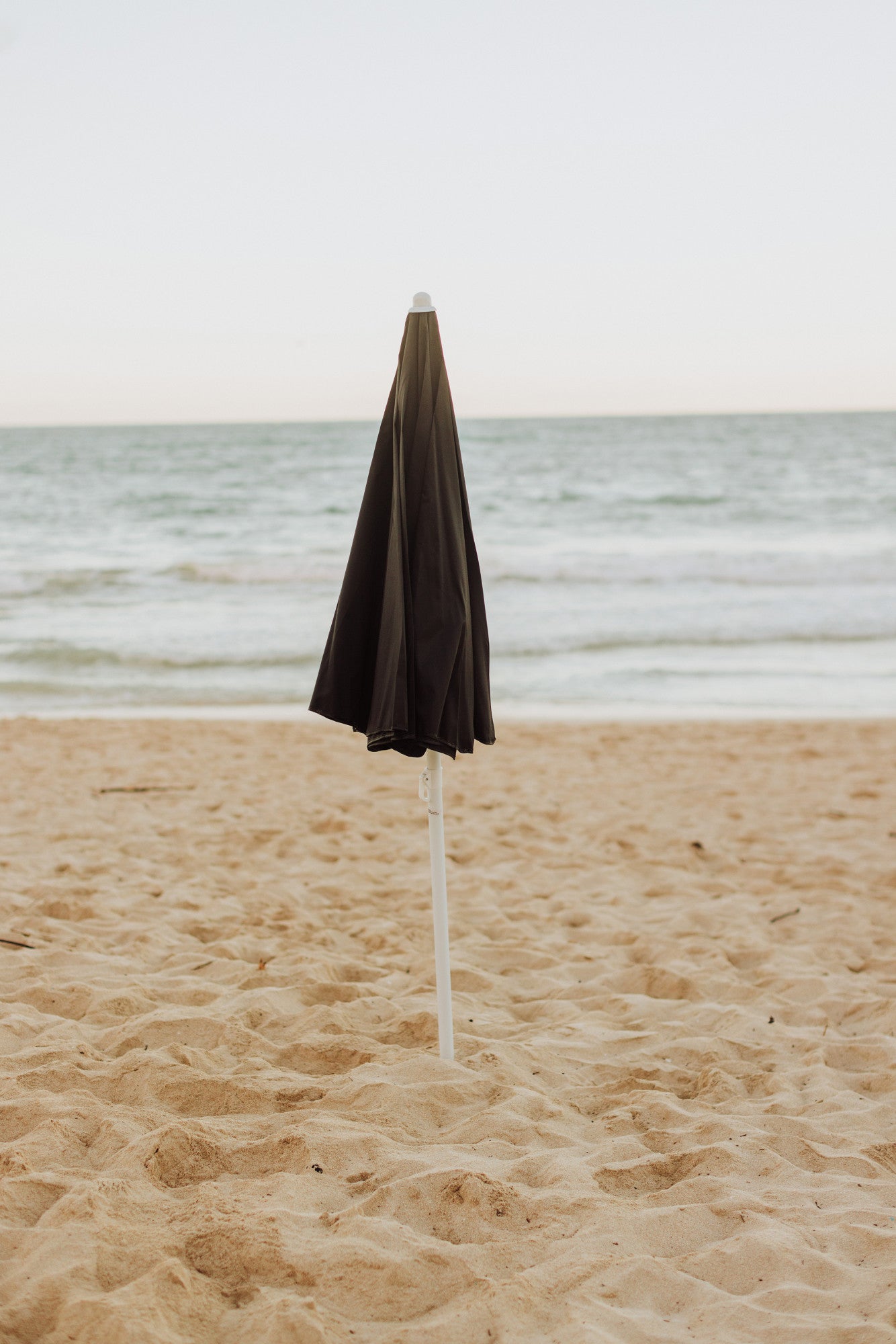 Washington State Cougars - 5.5 Ft. Portable Beach Umbrella